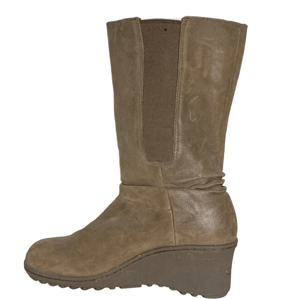 KEEN Taupe Leather Wedge Mid-Calf Boots – Size 8.5 / 39